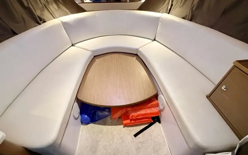 slider 14 Jeanneau Leader 9