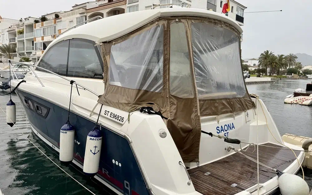 slider 2 Jeanneau Leader 9