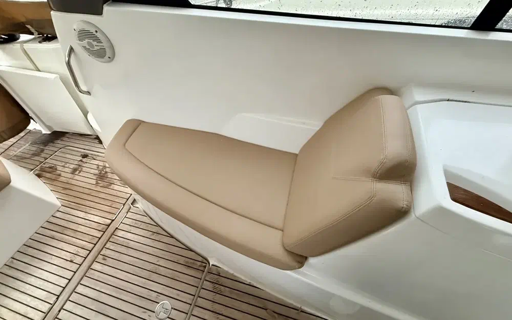 slider 4 Jeanneau Leader 9