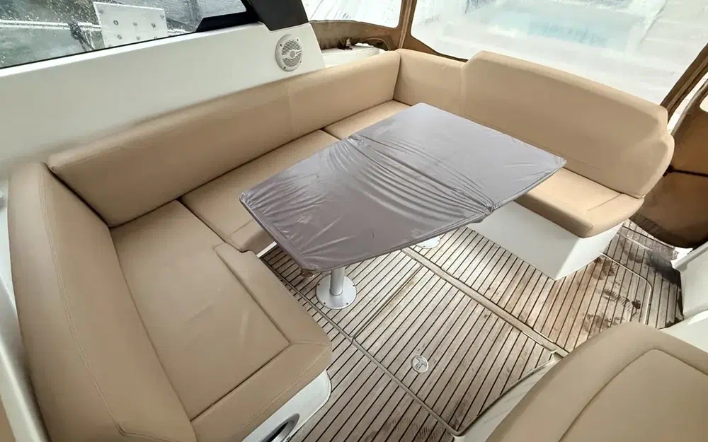 slider 5 Jeanneau Leader 9