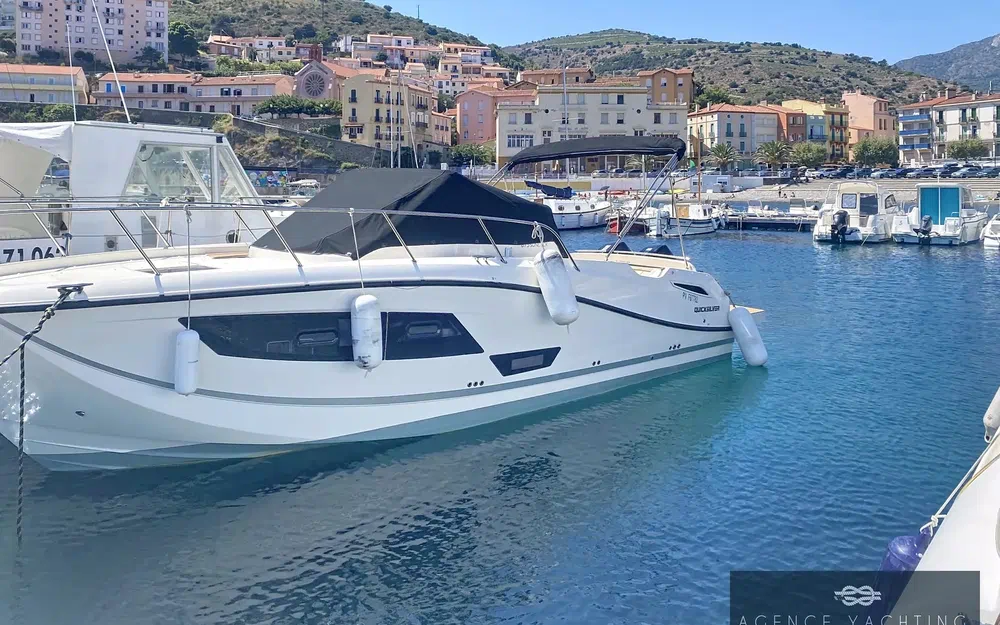 slider 2 Quicksilver Activ 875 Sundeck