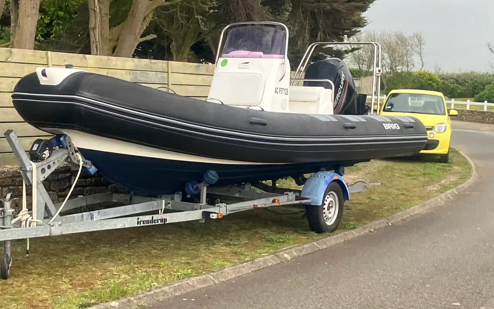 slider 0 Brig Falcon 570