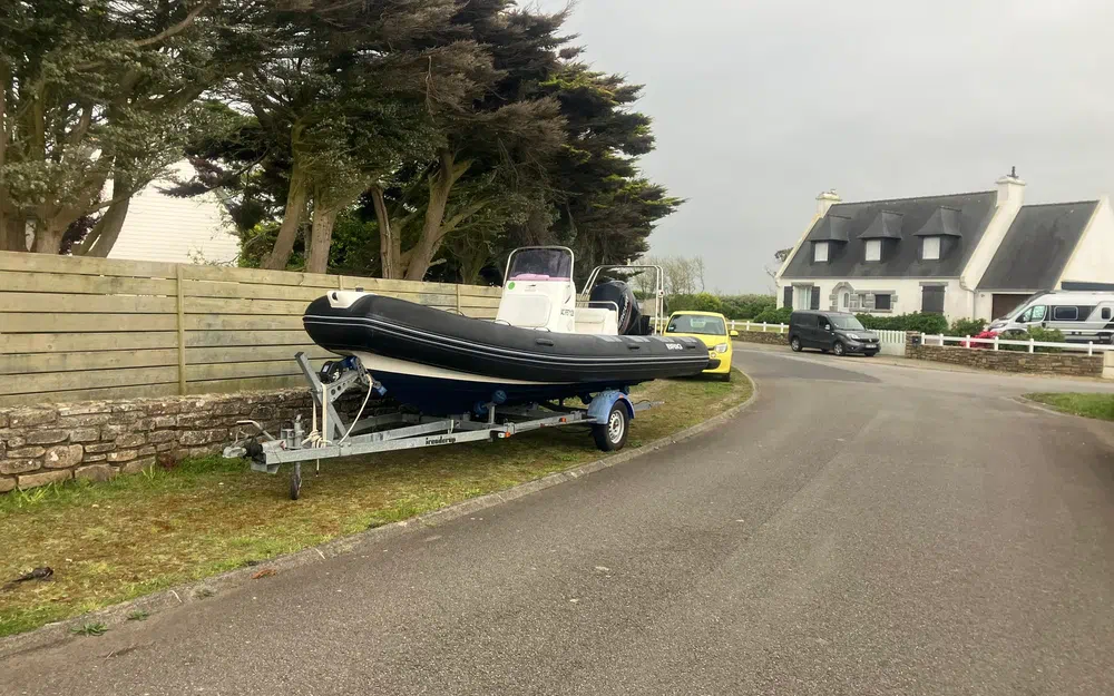 slider 1 Brig Falcon 570