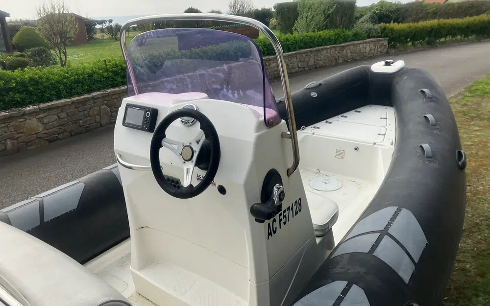 slider 4 Brig Falcon 570