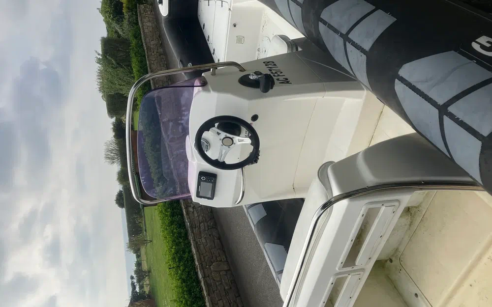 slider 8 Brig Falcon 570