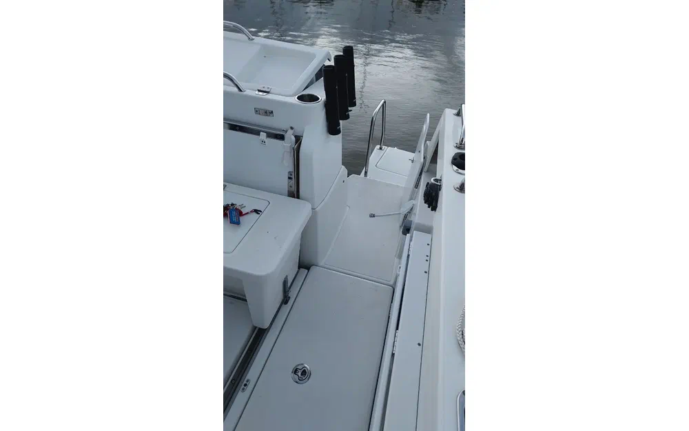 slider 23 Beneteau Barracuda 8
