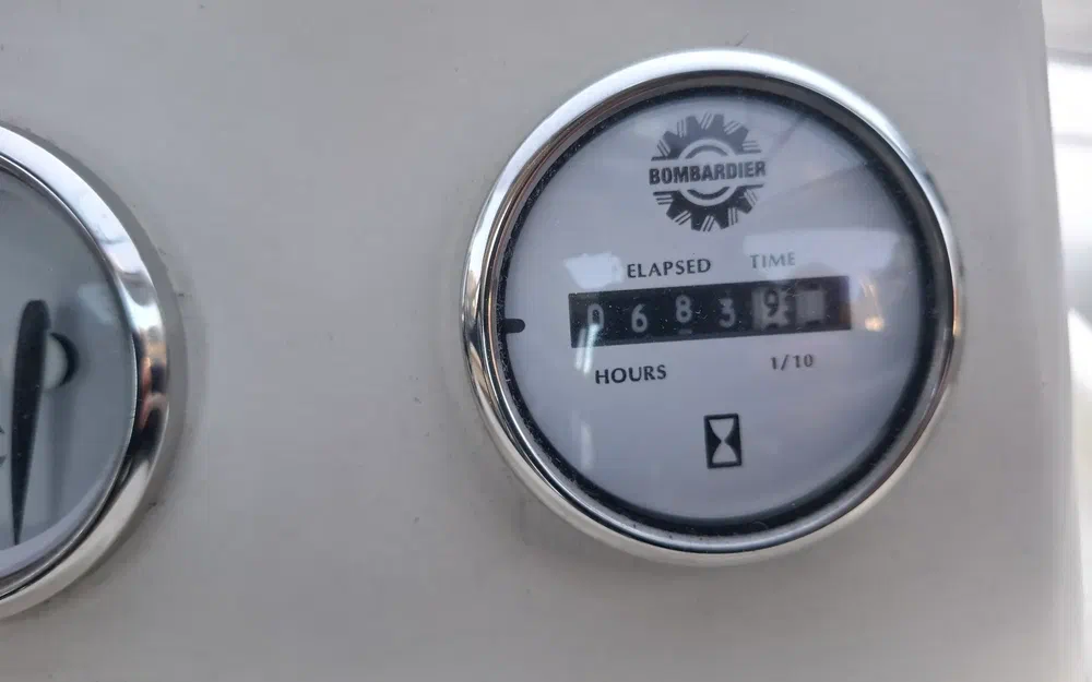 slider 17 Guymarine Evada 640