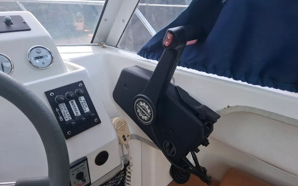 slider 18 Guymarine Evada 640