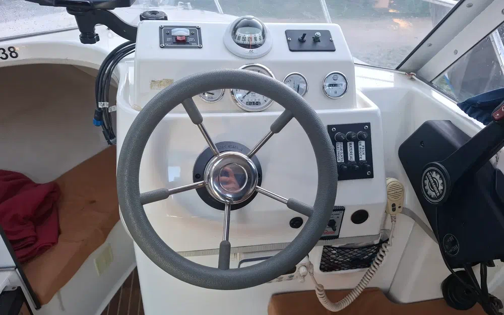 slider 19 Guymarine Evada 640