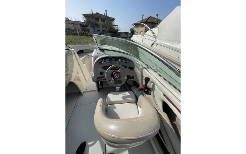 slider 8 Sea Ray 220 BR