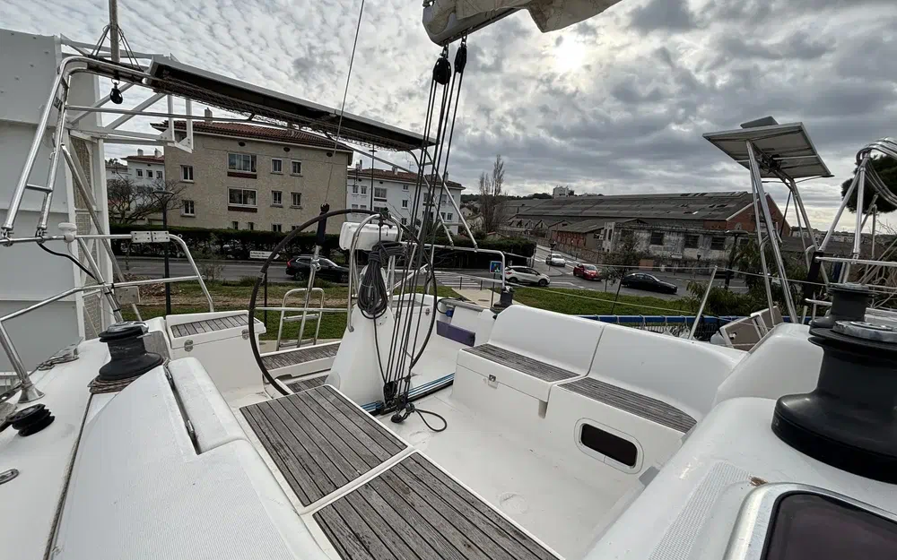 slider 9 Dufour 40 PERFORMANCE