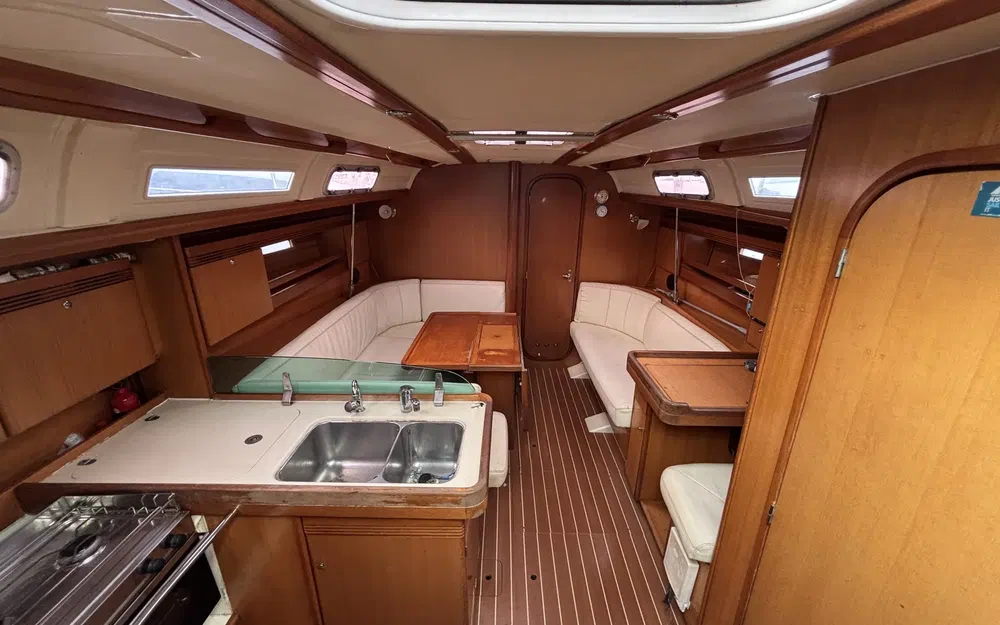 slider 12 Dufour 40 PERFORMANCE