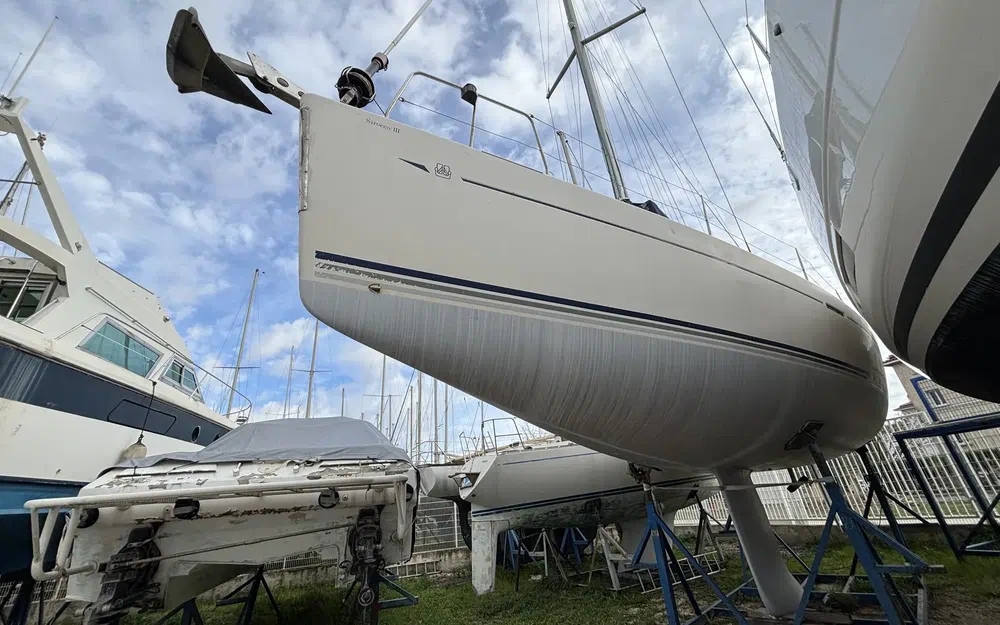 slider 1 Dufour 40 PERFORMANCE