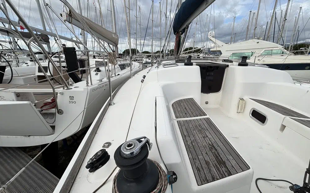 slider 5 Dufour 40 PERFORMANCE