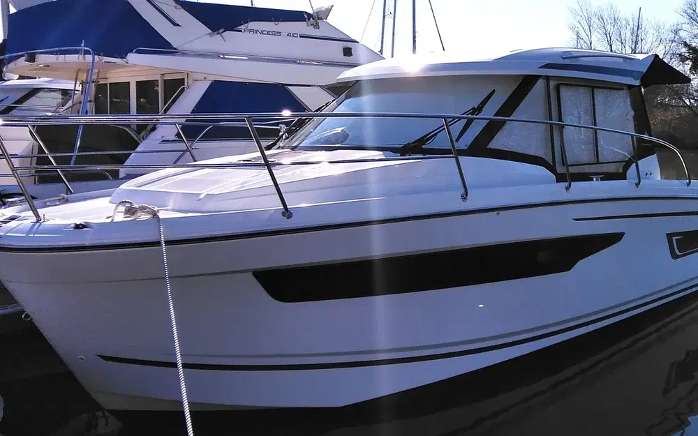 slider 2 Jeanneau Merry Fisher 895