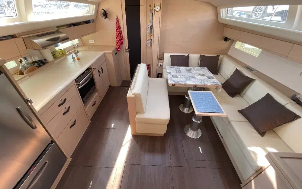 slider 5 Jeanneau 54