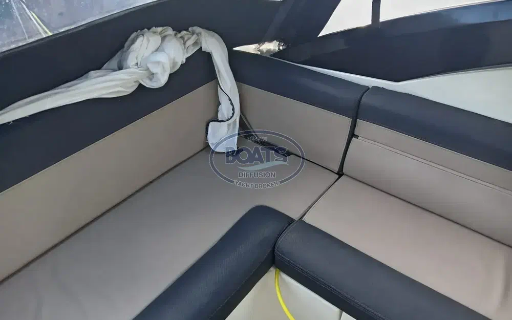 slider 10 Parker 750