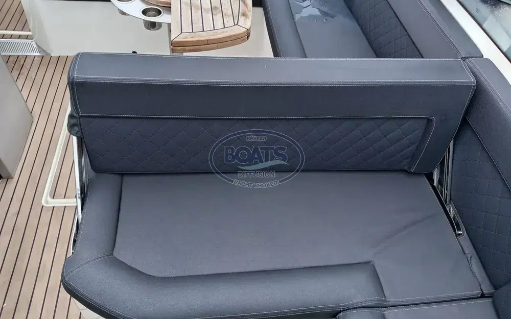 slider 14 Parker 850 Voyager