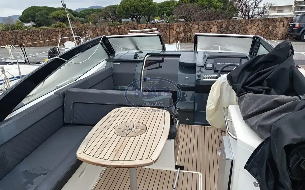 slider 2 Parker 850 Voyager