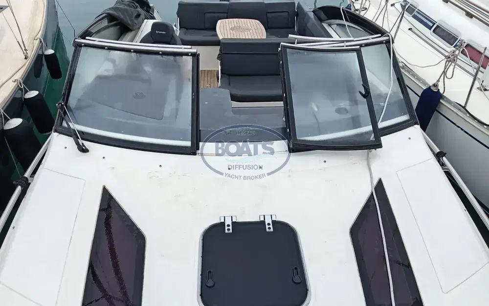 slider 3 Parker 850 Voyager