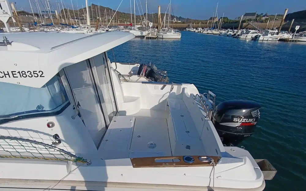 slider 11 Beneteau Antares 750 HB
