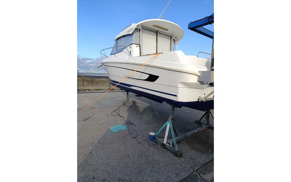 slider 13 Beneteau Antares 750 HB