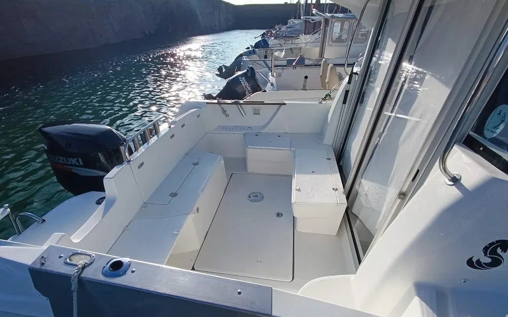 slider 5 Beneteau Antares 750 HB