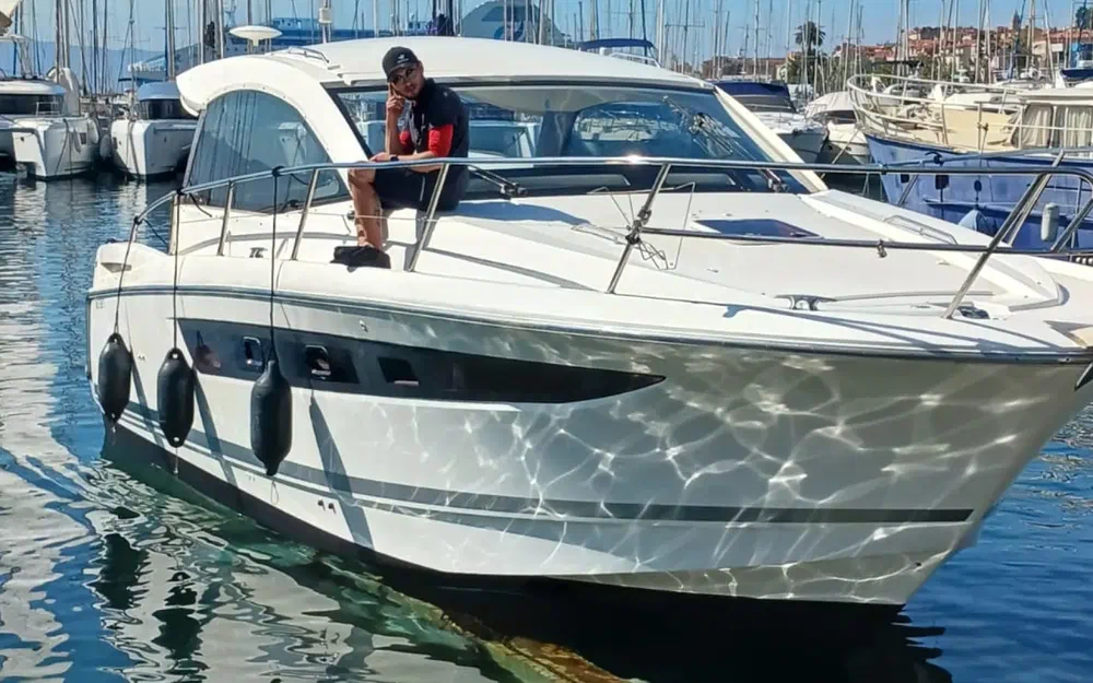 slider 16 Jeanneau Leader 10