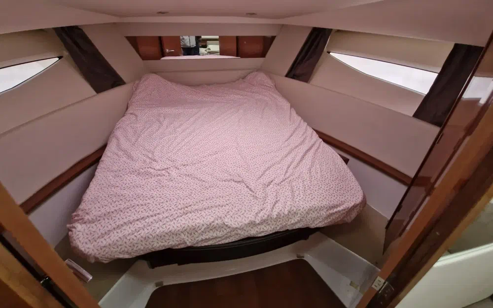 slider 3 Jeanneau Leader 10