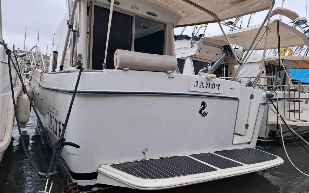 slider 10 Beneteau Antares 760