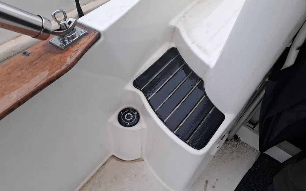 slider 11 Beneteau Antares 760