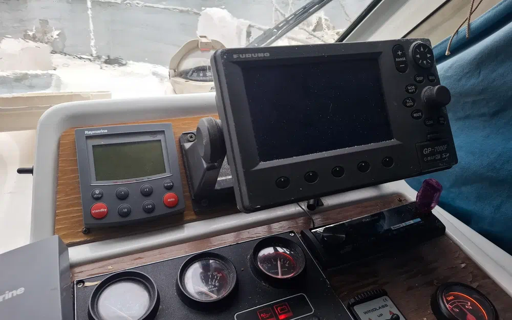 slider 15 Beneteau Antares 760