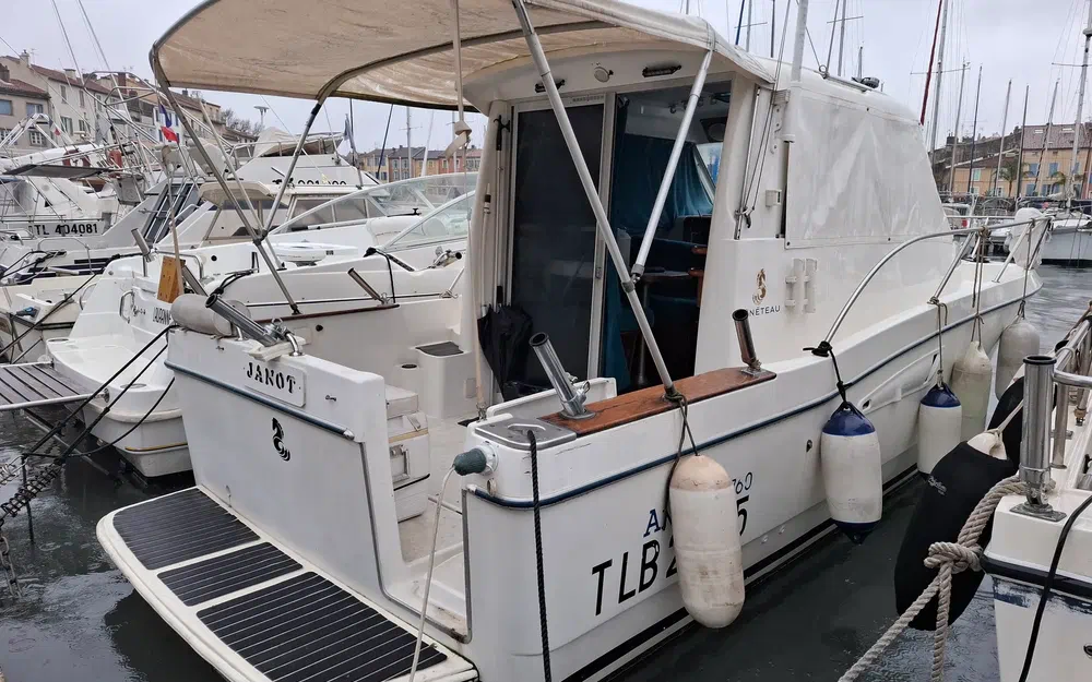 slider 0 Beneteau Antares 760
