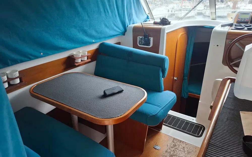 slider 5 Beneteau Antares 760