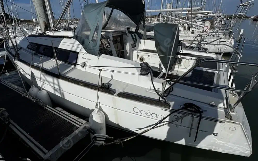 slider 1 Beneteau Oceanis 31