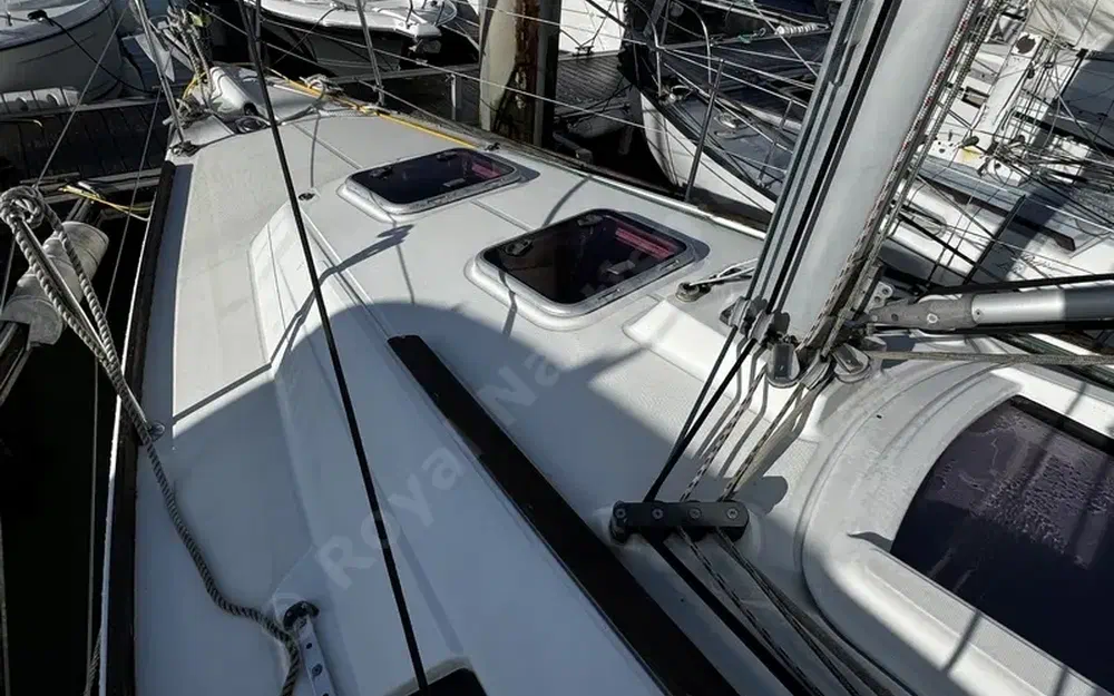 slider 2 Beneteau Oceanis 31