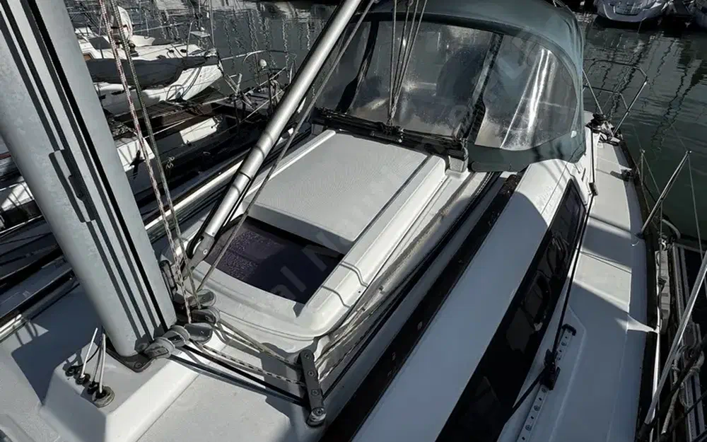 slider 3 Beneteau Oceanis 31