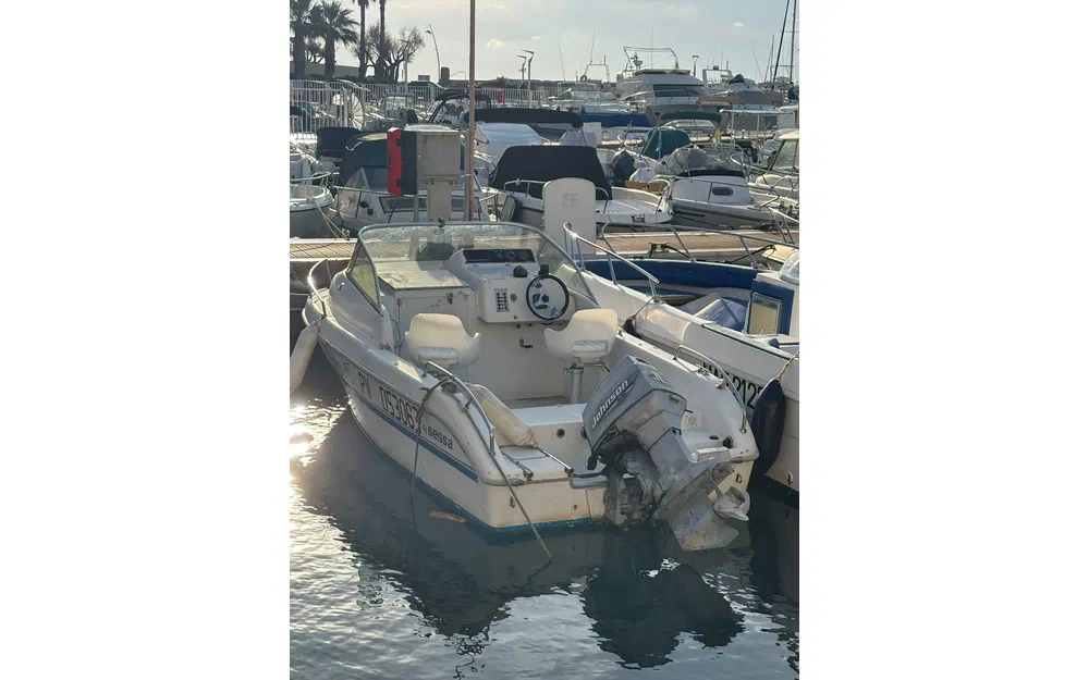 slider 3 Sessa Marine Oyster 18