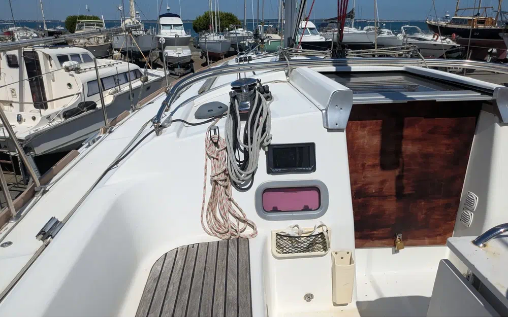 slider 9 Beneteau Oceanis 37