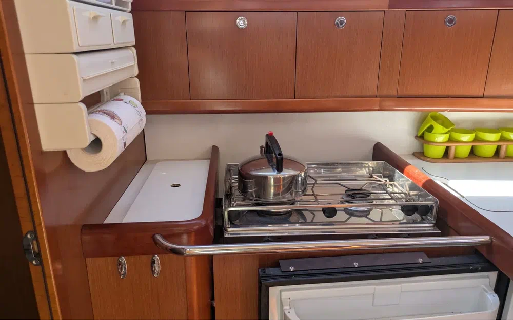 slider 13 Beneteau Oceanis 37