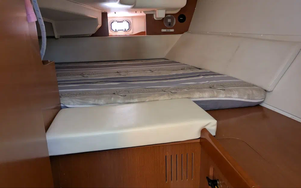 slider 14 Beneteau Oceanis 37