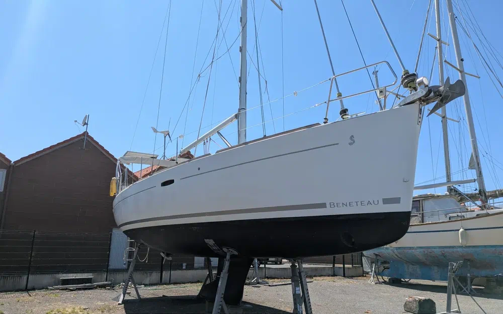 slider 5 Beneteau Oceanis 37
