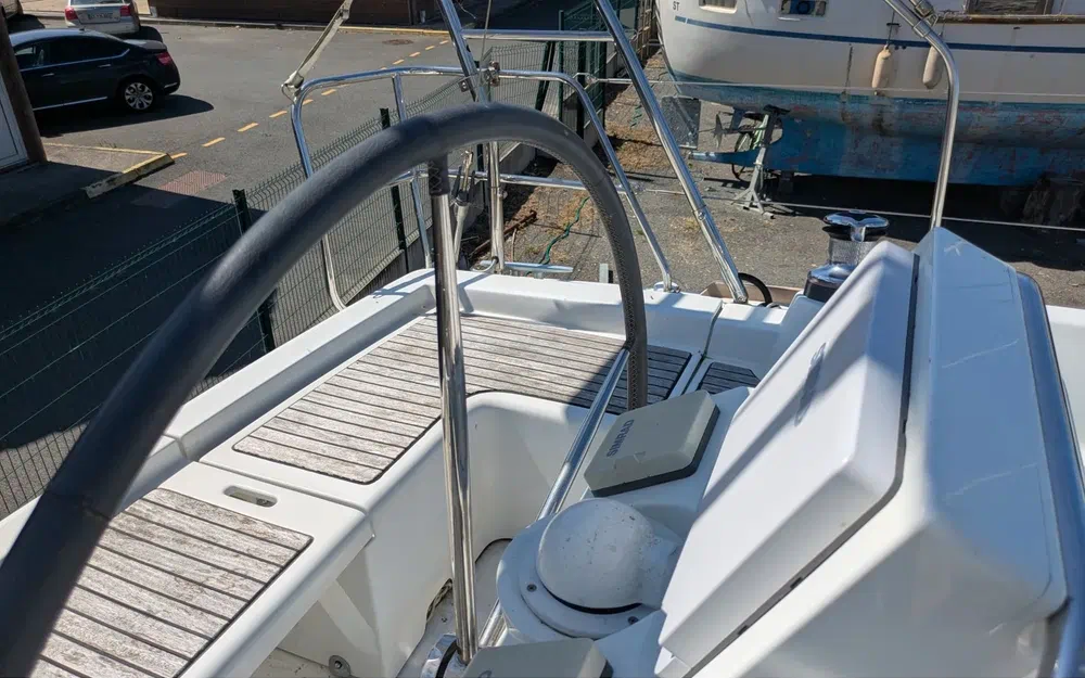 slider 6 Beneteau Oceanis 37