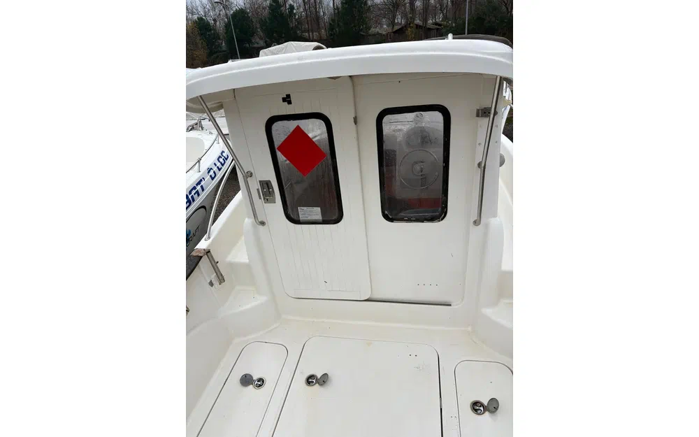slider 10 Quicksilver 640 Pilothouse