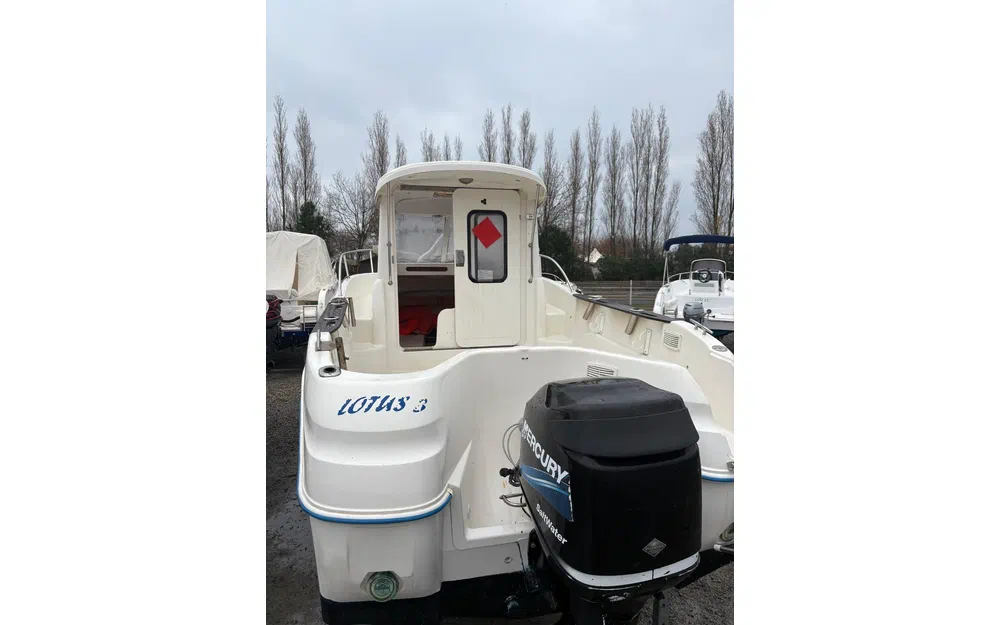 slider 4 Quicksilver 640 Pilothouse
