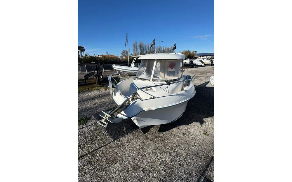 slider 1 Quicksilver 640 Pilothouse