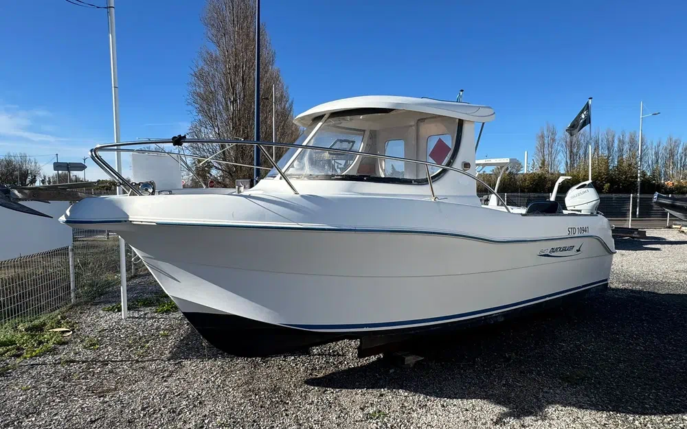 slider 3 Quicksilver 640 Pilothouse
