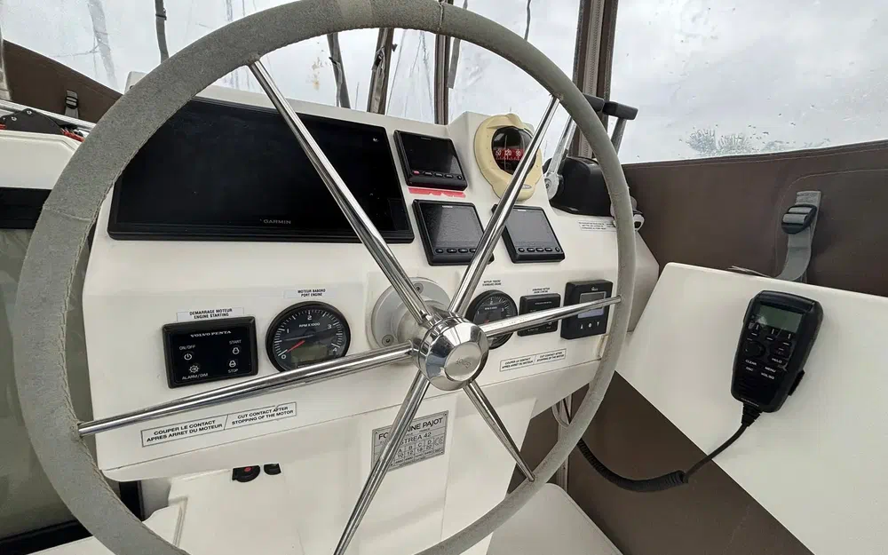 slider 5 Fountaine Pajot Astrea 42