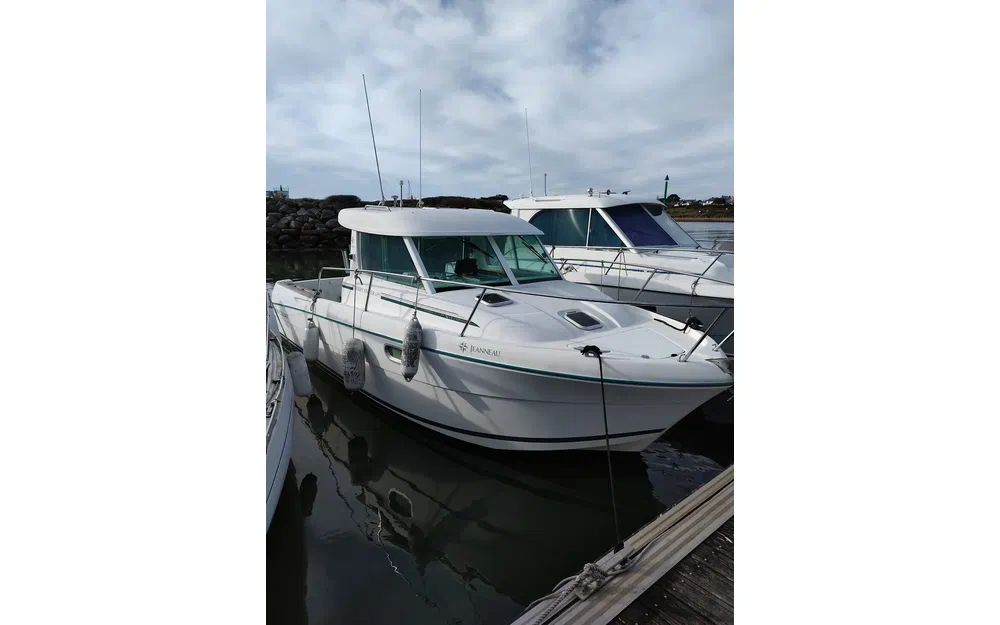 slider 0 Jeanneau Merry Fisher 695