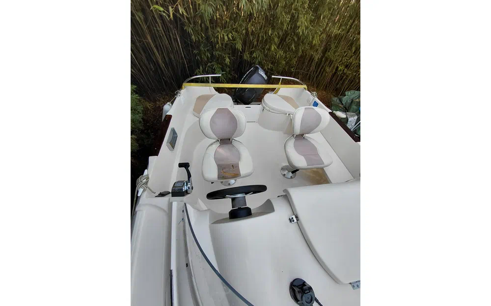 slider 7 Quicksilver 470 Cruiser